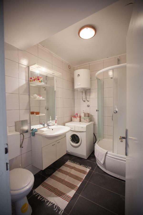 Riverview Apartment Osijek Ngoại thất bức ảnh