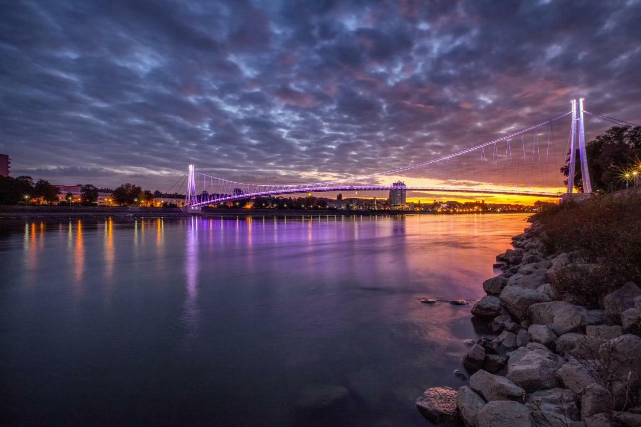 Riverview Apartment Osijek Ngoại thất bức ảnh
