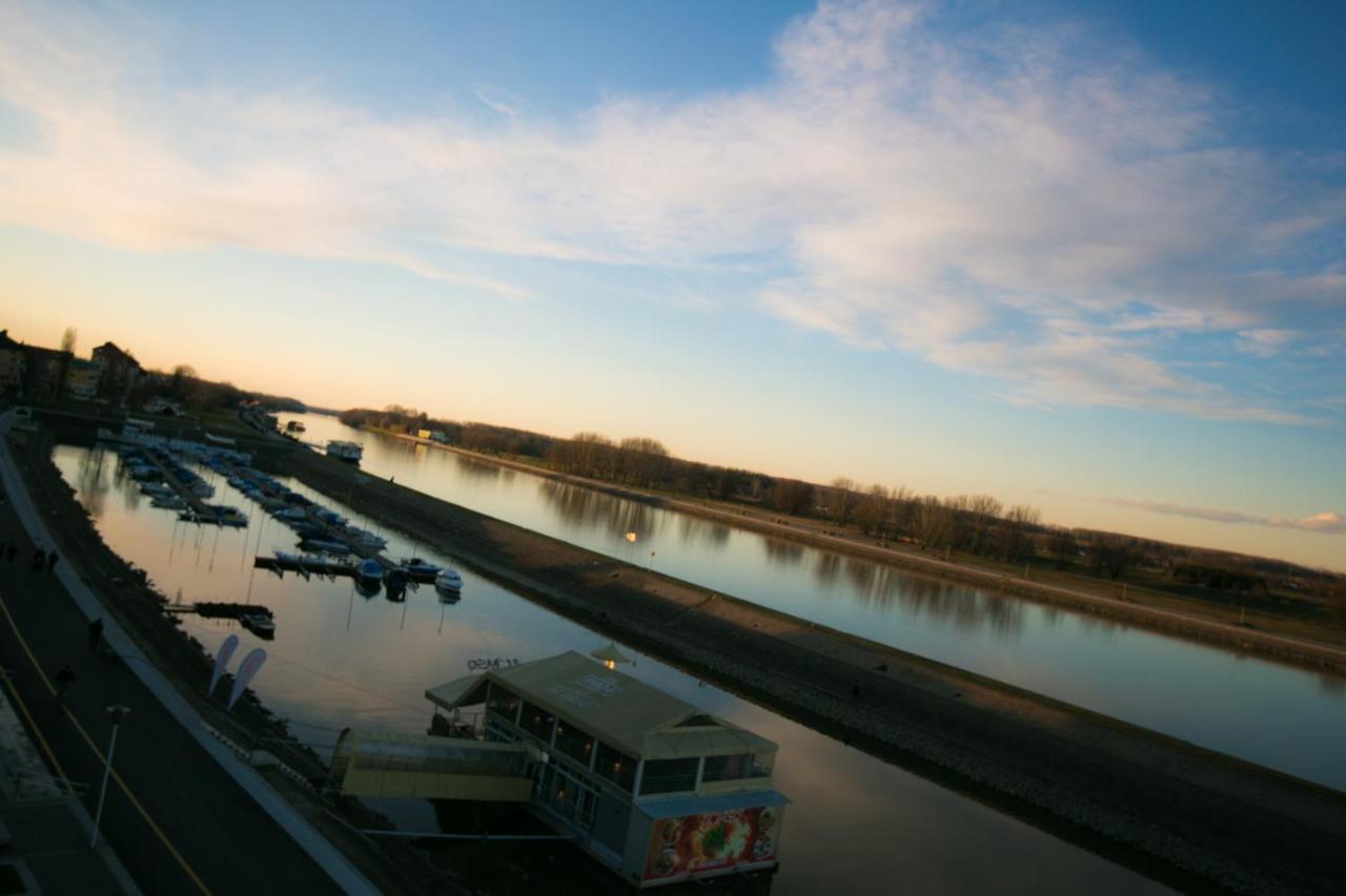 Riverview Apartment Osijek Phòng bức ảnh